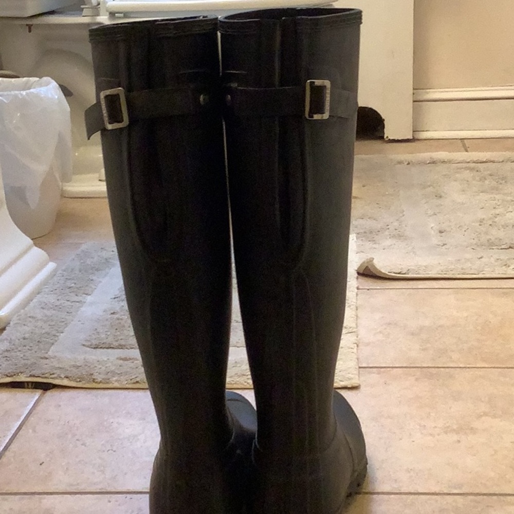 Hunter Black Winter Rain Boots Classic Design